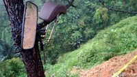 Menurut mitos yang berkembang di lingkungan warga setempat, untuk menghindari kecelakaan, pasangan pengantin yang akan melewati jalan ini harus turun terlebih dahulu dari kendaraan dan melewati Tanjakan Panganten dengan berjalan kaki.