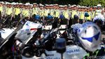 Foto: Ribuan Polisi Gelar Apel Jelang Pernikahan Kahiyang-Bobby