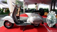 Kehadiran vespa antik itu juga menjadi penunjang dekorasi unik di pesta pernikahan anak Presiden Joko Widodo.