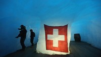 Swiss muncul sebagai negara bebas pajak di era 1980-an. Swiss menjadi tujuan para pengemplang pasca kebanyakan negara di Eropa menerapkan pajak sampai dengan 72%.