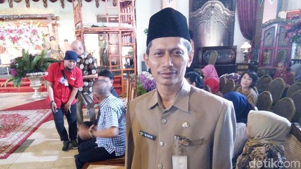 Penghulu pernikahan Kahiyang-Bobby, Basir