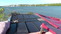 Hebatnya lagi, terdapat solar cell yang menjadi pembangkit listrik tenaga surya. Pulau ini pun sangat ramah lingkungan dan dilengkapi dengan listrik. (@Joyxee Island/Facebook)