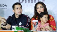 Semalat ya Olla dan Aufar! Foto: Olla Ramlan dan Aufar (Ismail/detikHOT)