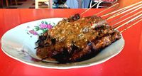 Malam-malam di Solo Paling Enak Jajan Nasi Liwet dan Bestik Lidah