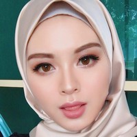 Wanita kelahiran 28 Desember 1995 itu juga sering di-endorse oleh produk lokal Korea dan Malaysia. Foto: Dok. Instagram @xolovelyayana