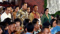 Foto saat calon mempelai pria tiba di lokasi.