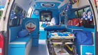 Selain ambulans Minions, sebelumnya Naran juga pernah mendesain ambulans dengan tema Doraemon. (Foto: Facebook/Leesuvan Nirun)
