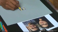 Pelukis nyentrik ini melukis Kahiyang-Bobby di kanvas berukuran 4x5 sentimeter.