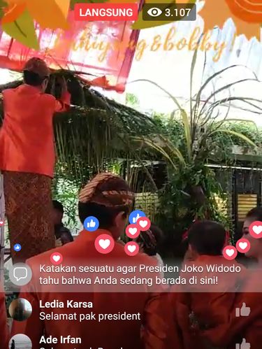Facebook Jokowi Siarkan Live Pemasangan Bleketepe Pernikahan Kahiyang