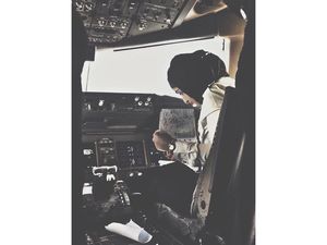 Ini Mozah, Putri Bangsawan Berhijab Pertama yang Jadi Pilot di Dubai