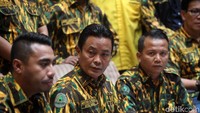 AMPG meminta kepada kepolisian untuk mengusut bocornya sprindik yang beredar sebelumnya di media. Persoalan hukum Pak Setya Novanto telah ditangani oleh tim hukum yang ditunjuk beliau, ujar Mustafa di DPP Golkar, Slipi, Jakarta Barat, Selasa (7/11/2017).