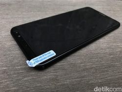 Unboxing Nova 2i, Ponsel 4 Kamera Harga Rp 3 Jutaan