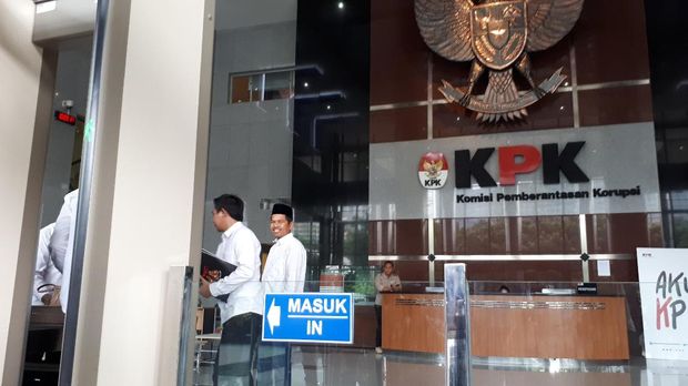 Dedi dan beberapa stafnya akan bertemu Deputi Pencegahan KPK Pahala Nainggolan. 