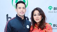 Olla Ramlan sudah melahirkan anak perempuan beberapa waktu lalu. Olla membagikan kebahagiaan tersebut bersama dengan sang suami.  Foto: Olla Ramlan dan Aufar (Ismail/detikHOT)