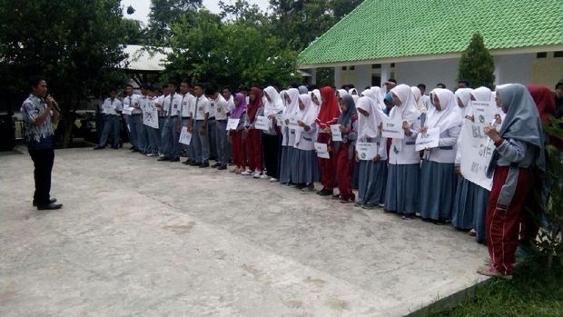 Tolak Konten Porno Pelajar Di Jember Hapus Aplikasi Wa