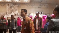Foto-foto ini diambil di Hotel Alila, Solo, sebelum Bobby dan keluarga menuju kediaman pribadi Jokowi di Sumber, Solo, Jawa Tengah. Foto: Sukma/detikcom