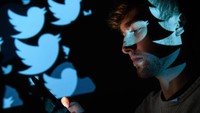Sejak 2015, Alwaleed terus menambah kepemilikan sahamnya di Twitter. Jumlahnya sudah berlipat ganda sejak ia pertama kali beli saham Twitter. Getty Images/Leon Neal.