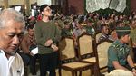 Foto: Ini Basir, Penghulu Pernikahan Kahiyang yang Mengaku Grogi