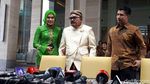 Senyum Manis Calon Kakak Ipar Kahiyang Dalam Jumpa Pers Siraman