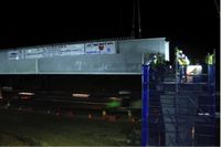 Pemasangan instalasi steel box grider perdana di ruas jalan Tol Jakarta-Cikampek II (Foto: dok. Jasa Marga)