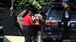 Foto: Suasana Kediaman Jokowi Jelang Prosesi Bleketepe Kahiyang