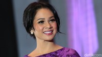 Andien mungkin sedikit berubah menjadi lebih keibuan. Foto: Palevi/detikHOT