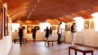  Semua lukisan tiruan yang ada di museum dibuat dan diperlakukan dengan hati-hati, sesuai aturan yang berlaku. Semua karya yang dipajang pun tergolong legal lho (Faelschermuseum)