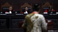 Pendapat keduanya terkait dengan uji materi penodaan agama yang diajukan oleh Jamaah Ahmadiyah Indonesia (JAI).