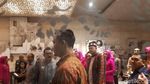 Gagahnya Bobby Berkain Mandailing ke Acara Midodareni Kahiyang