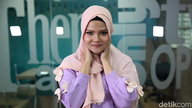 Terry, Berhijrah, dan Musik: Dari Ragu hingga Kesempatan Menyanyikan Lagu Religi