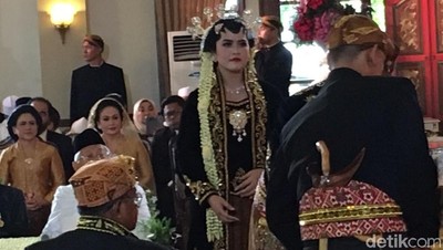 Penampilan Kahiyang Ayu Saat Akad Nikah Bikin Pangling