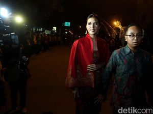 Raisa Hingga Owi-Butet Hadiri Resepsi Malam Kahiyang