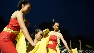 Foto: Tarian Kesurupan Mistis dari Kulonprogo