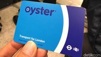 Karena makin luas zona yang akan kita kunjungi, makin mahal harga oyster cardnya. Kita bisa melihat zona itu di stasiun saat kita membeli oystercard. (Erna/detikTravel)