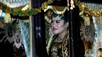 Ia dikirab menuju Graha Saba Buana, Solo.