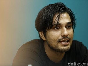 Tantangan Cornelio Sunny Terlibat di Film Kenapa Harus Bule?