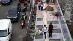 Jalur Pedestrian di Depan Kampus Trisakti Grogol Dilebarkan