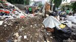 Bikin Kotor! Sampah Meluber ke Ruang Terbuka Hijau