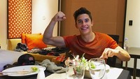 Selain jadwal olahraga, atlet papan atas biasanya juga punya program diet yang ketat. Tak terkecuali Marquez. (Foto: Instagram/marcmarquez93)