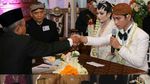 Membandingkan Momen Akad Nikah Gibran dan Kahiyang