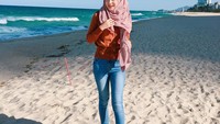Unggahan Ayana ini sedang menikmati destinasi di sekitar Universitas Kyungpo, Seoul. Yang mengejutkan bahwa ada satu postingan dia diperlihatkan daerah asal pengikutnya paling banyak dari Jakarta! (@xolovelyayana/Instagram)
