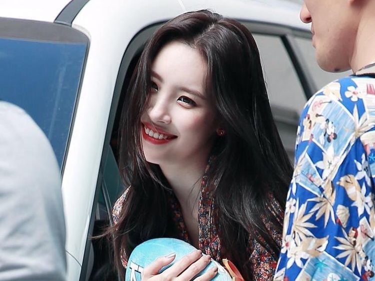 Cantiknya Sunmi, Penyanyi Korea yang Hobi Berenang