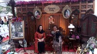 Tiba di dalam gedung, Susi menyempatkan diri berfoto di photo booth (Foto: Bayu Ardi/detikcom)