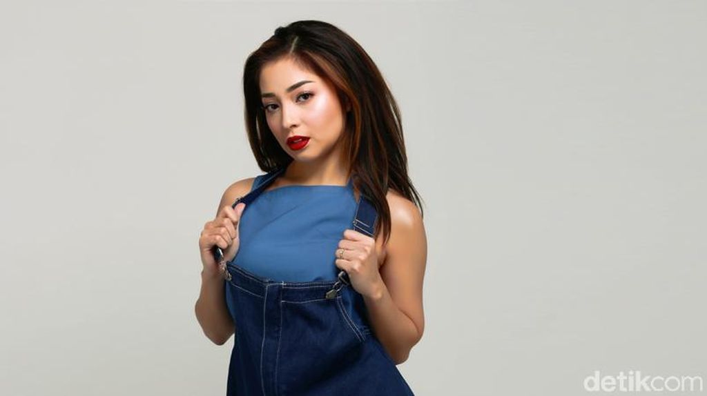Penasaran Cerita Nikita Willy Soal Kontrak Eksklusif? Simak Video Wawancaranya