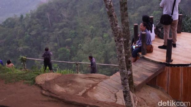 Bukit ISIS di Yogyakarta yang Cantik dan Pernah Jadi Kontroversi
