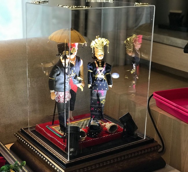 Seserahan juga ada yang berupa boneka khas daerah kelahiran Bobby Nasution. Foto: Dok. Rose Arbor Seserahan