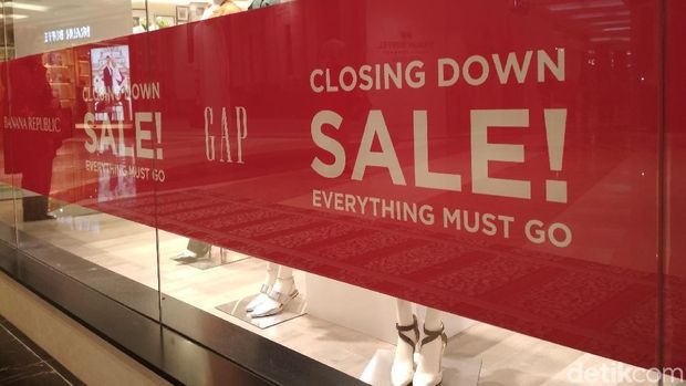 GAP Tutup Toko di Pondok Indah