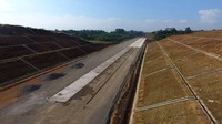 Dengan beroperasinya sebagian tol Bocimi ini, membuatnya mengikuti jejak tol Becakayu sebagai tol yang sempat mangkrak namun akhirnya bisa beroperasi setelah dialihkan pengerjaannya ke BUMN. Dok. Waskita Toll Road.