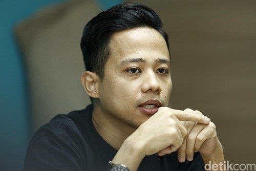 Muhadkly Acho saat mempromosikan film terbarunya '5 Cowok Jagoan'