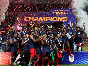 Rusuh Suporter di Final Liga 1 U-19